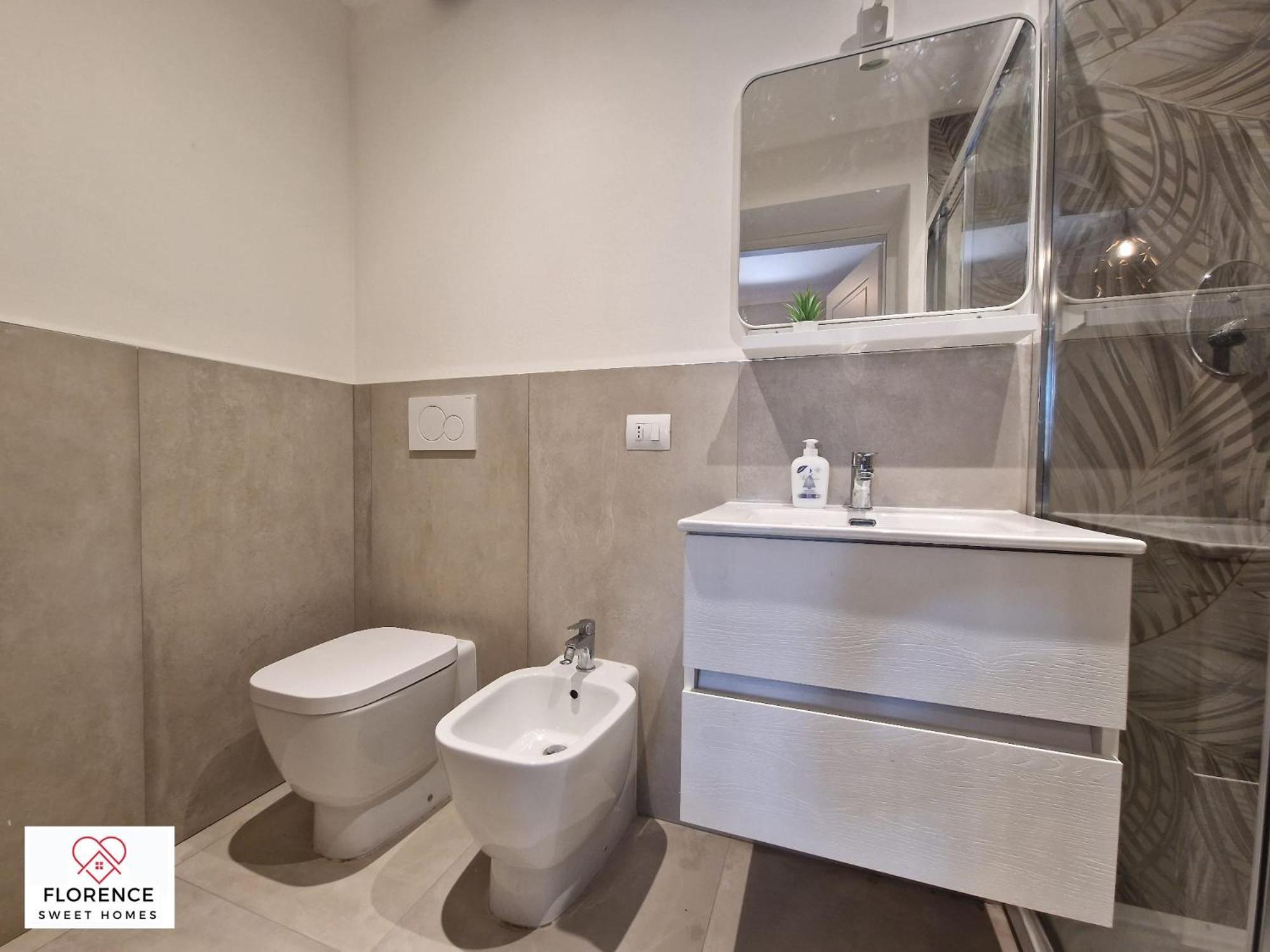 Lella Apartment With Free Parking By Florence Sweet Homes Exteriör bild